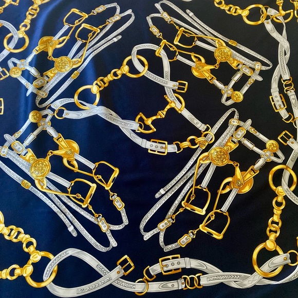 Classic equestrian scarf. Made in Italy. - Picture 2 of 11